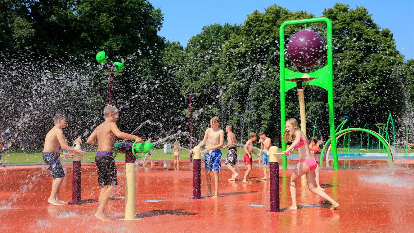 Waterspeelpark Splesj Molecaten Park Bosbad Hoeven 18 spraypark