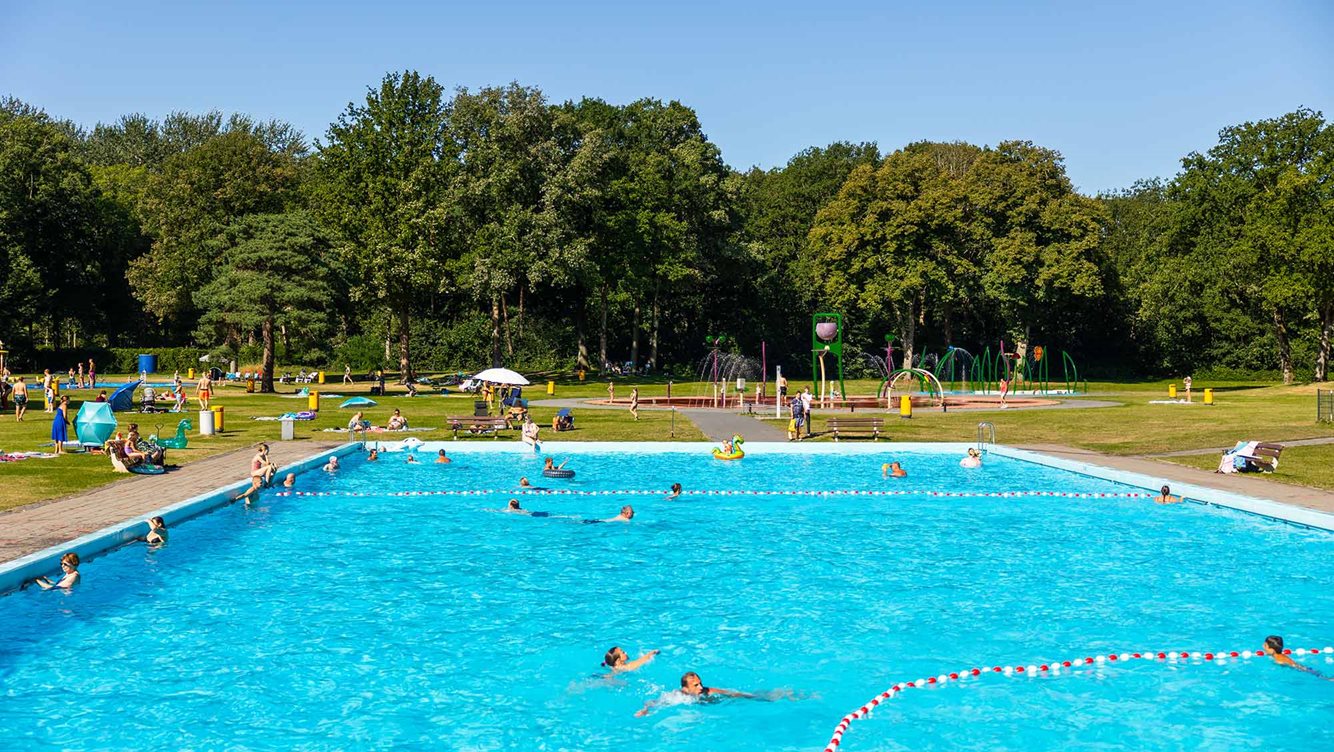 Waterspeelpark Splesj Molecaten Park Bosbad Hoeven 09 zwembad